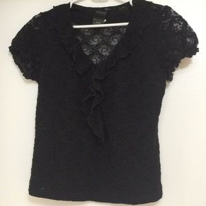 Black lace short-sleeved top